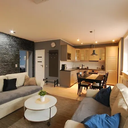 - Chylonia Kartuska Apartament 아파트 *